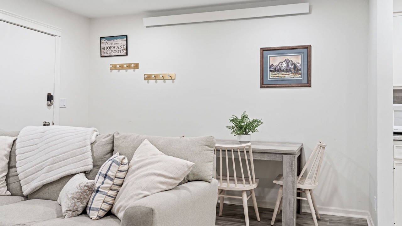 Photo of Livingroom in Teton Village