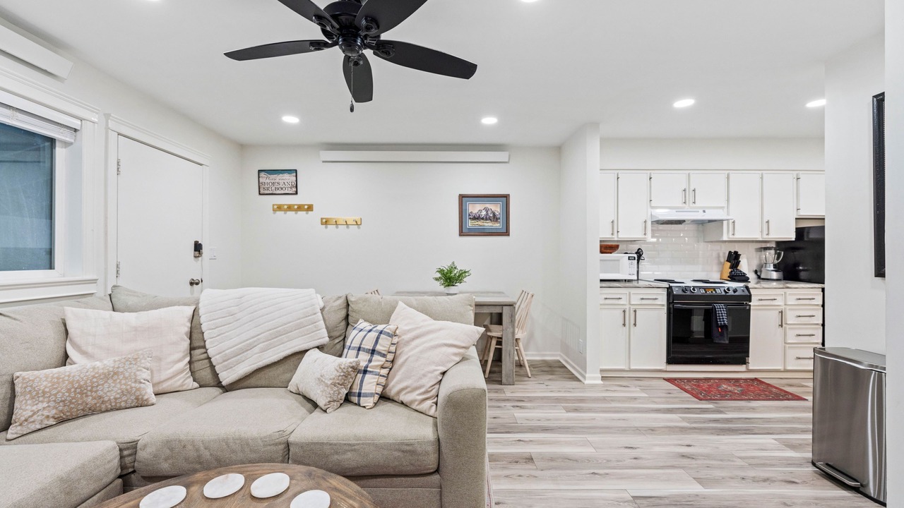 Photo of Livingroom in Teton Village