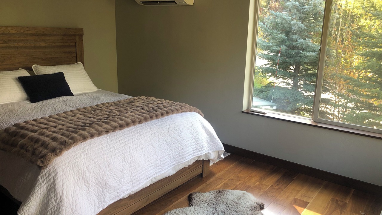 Photo of Bedroom in Jackson