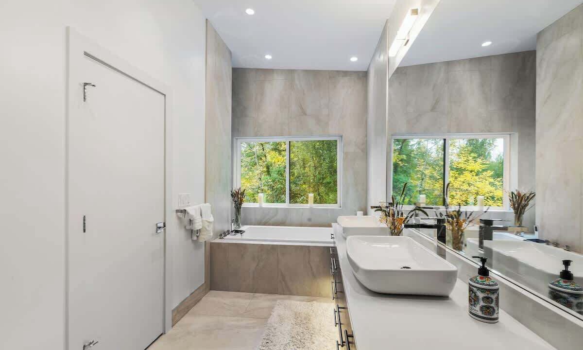 Photo of Bathroom in Northeast Bellevue