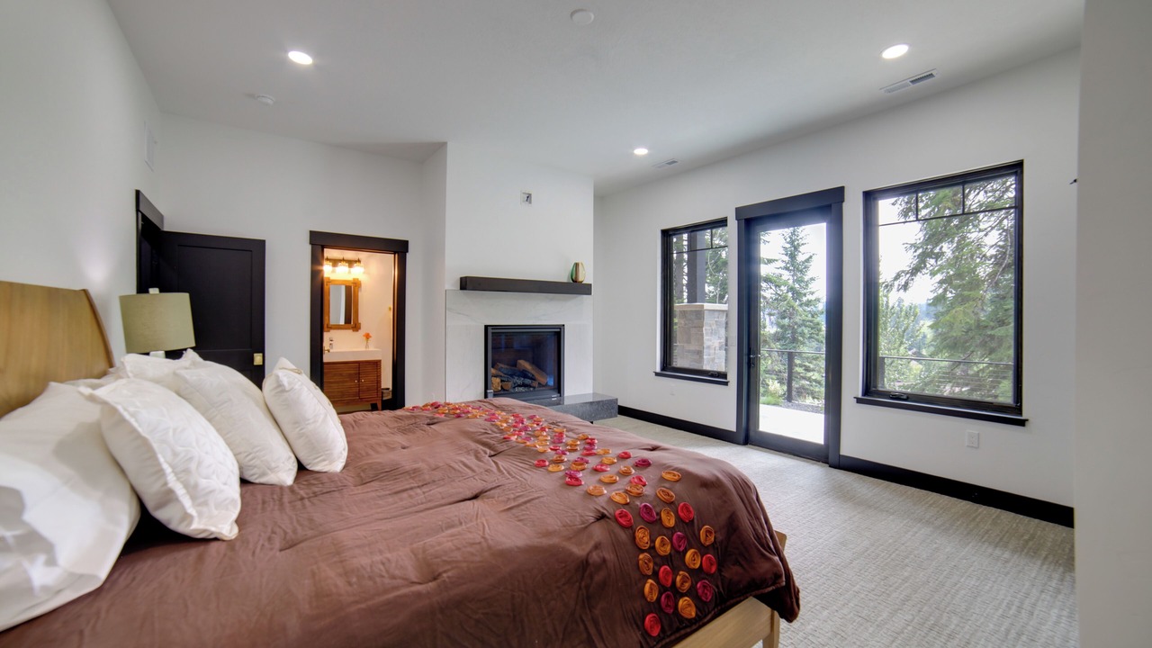 Photo of Bedroom in Tamarack Resort