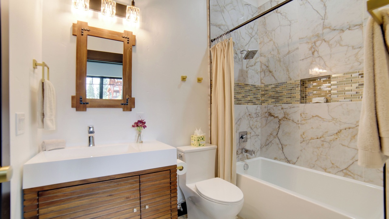 Photo of Bathroom in Tamarack Resort