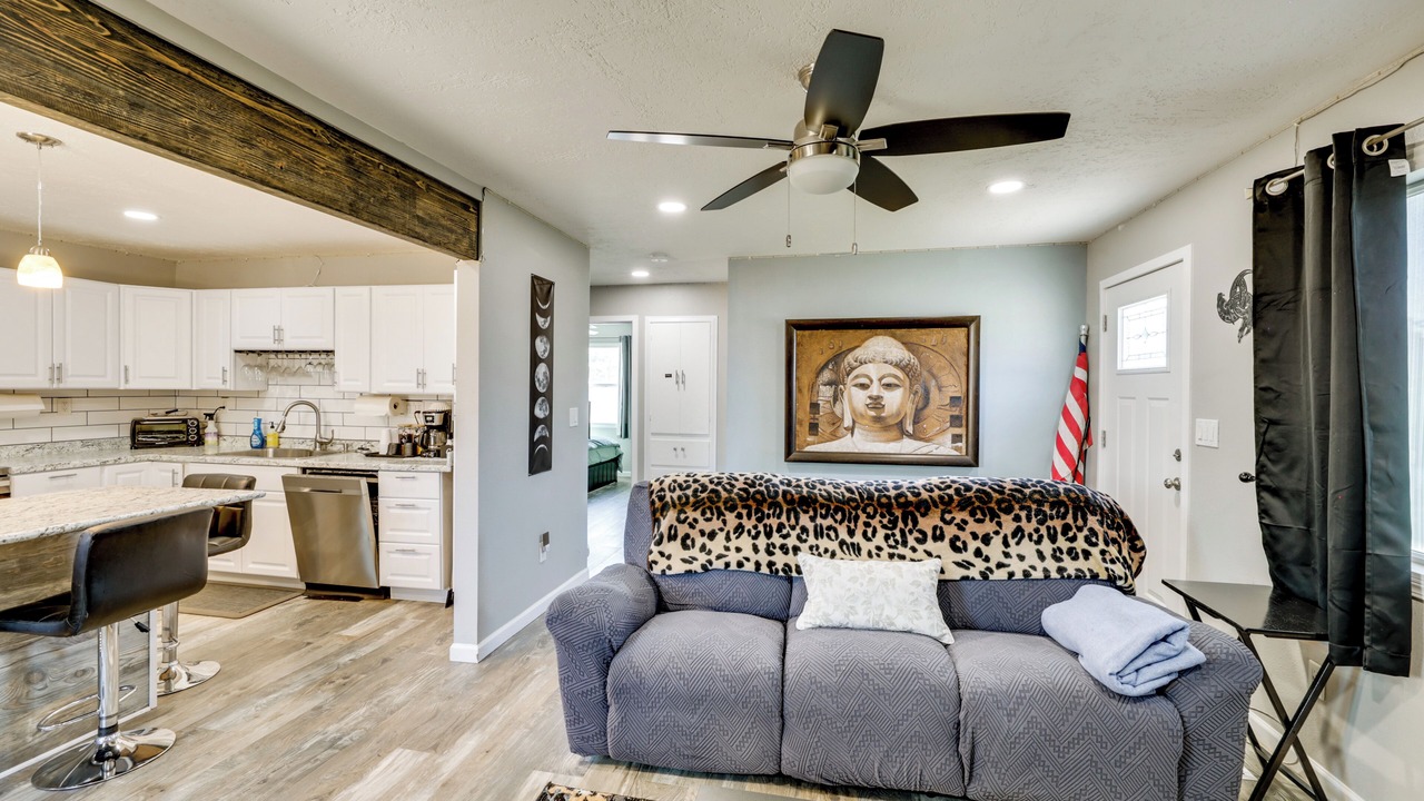 Photo of Livingroom in Clarkston