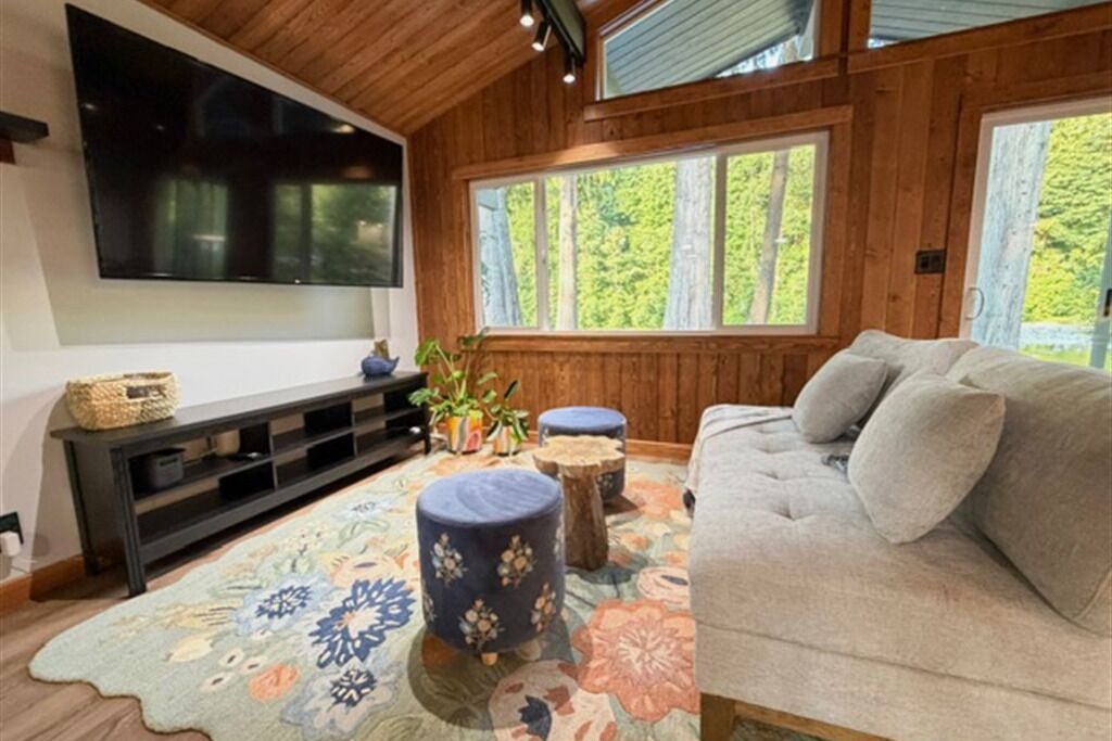 Photo of Livingroom in Granite Falls