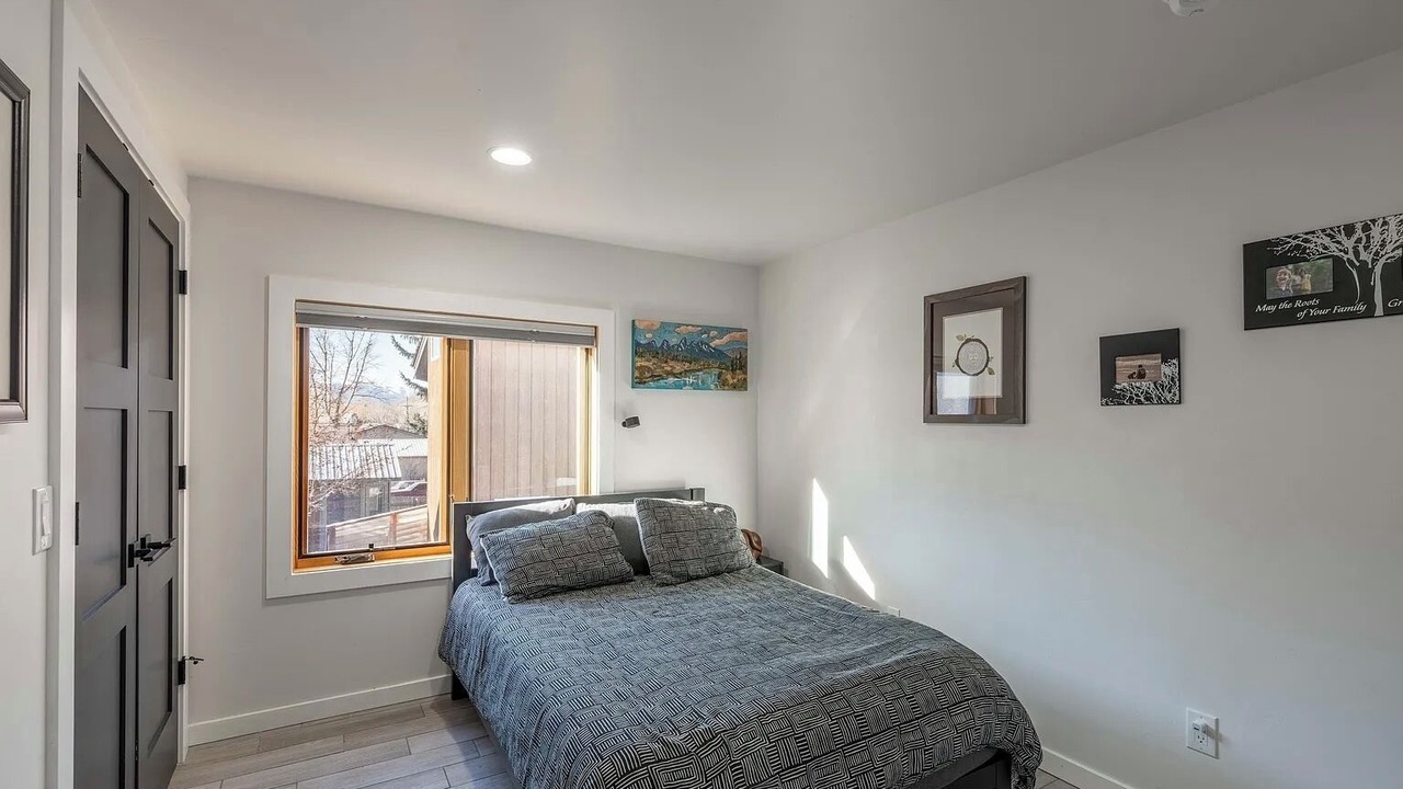 Photo of Bedroom in Jackson