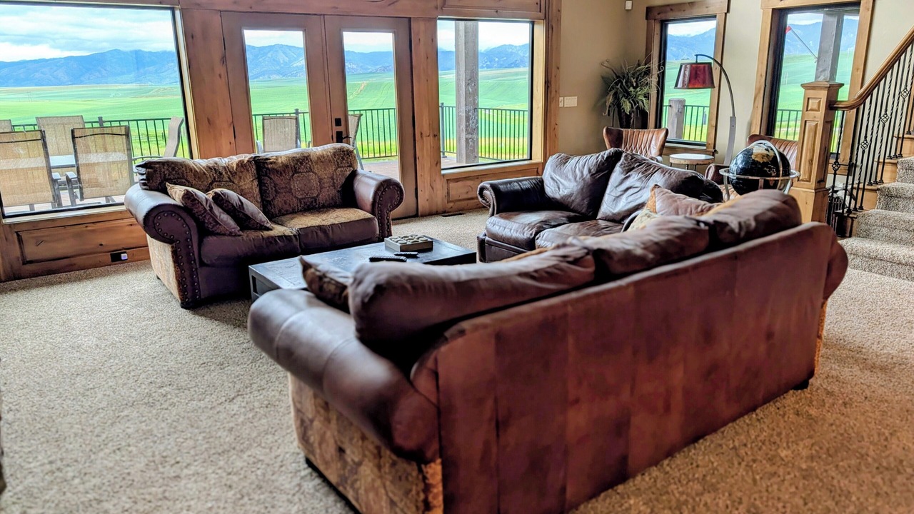 Photo of Livingroom in Ririe