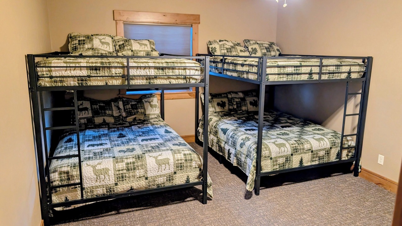 Photo of Bedroom in Ririe