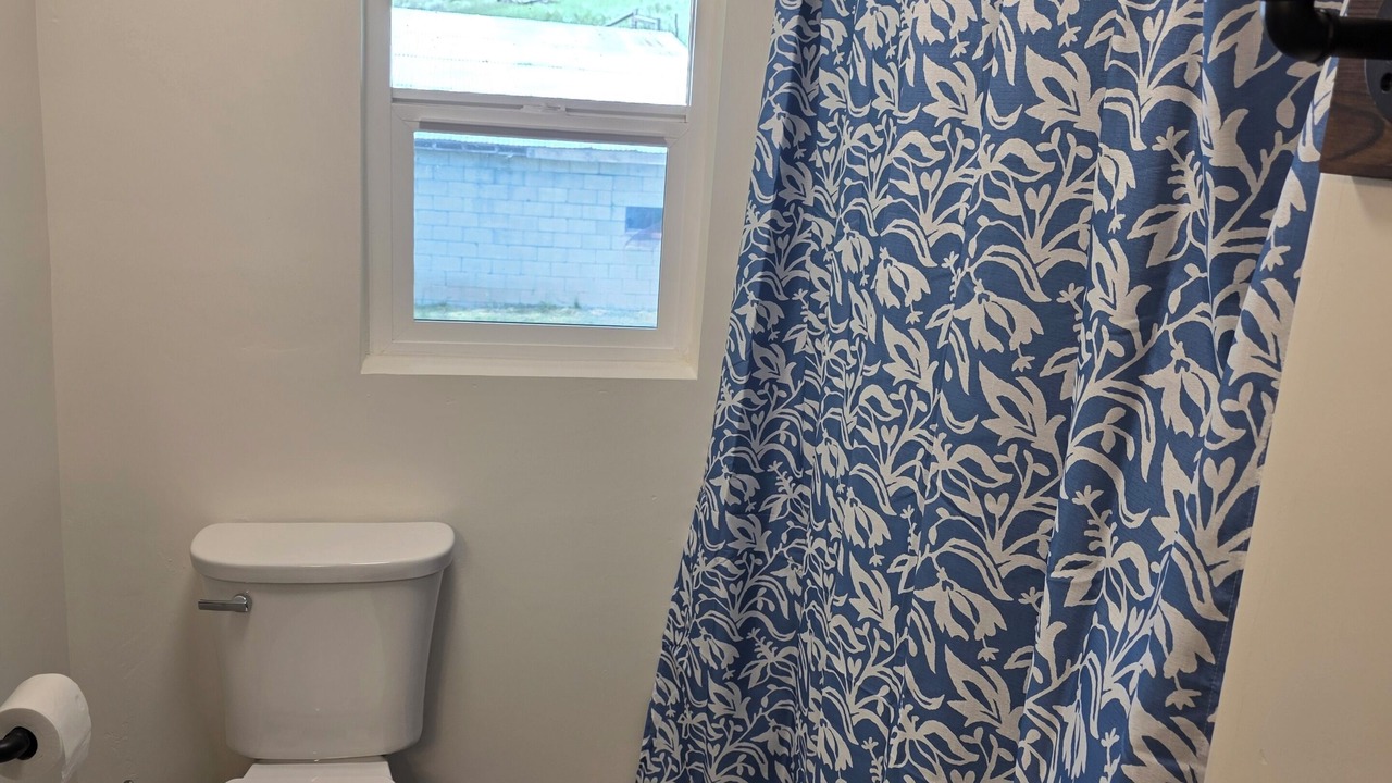 Photo of Bathroom in Lincoln County