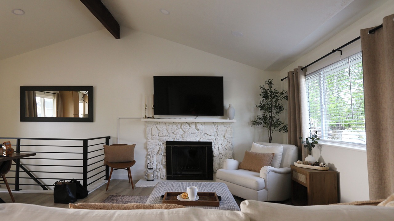 Photo of Livingroom in Layton