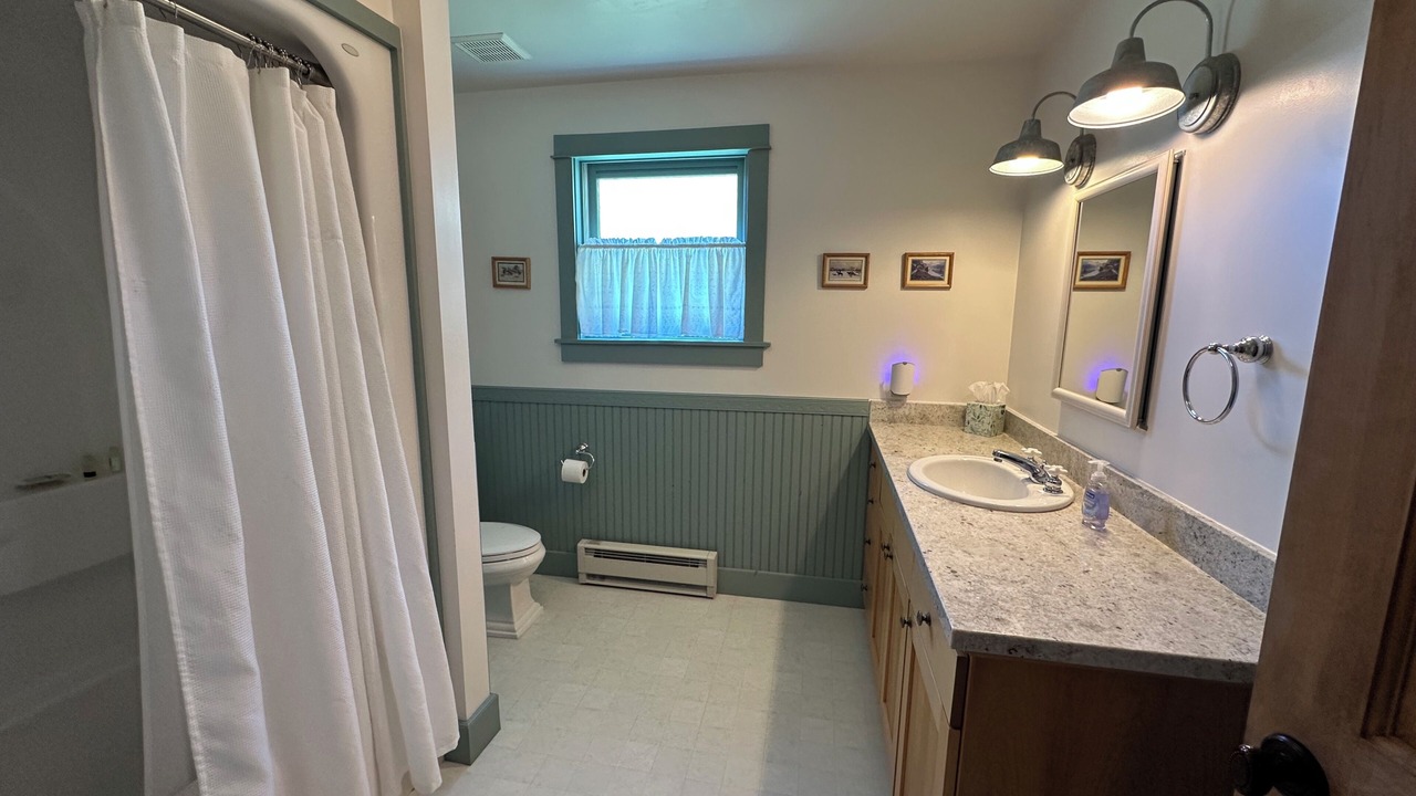 Photo of Bathroom in Uinta County