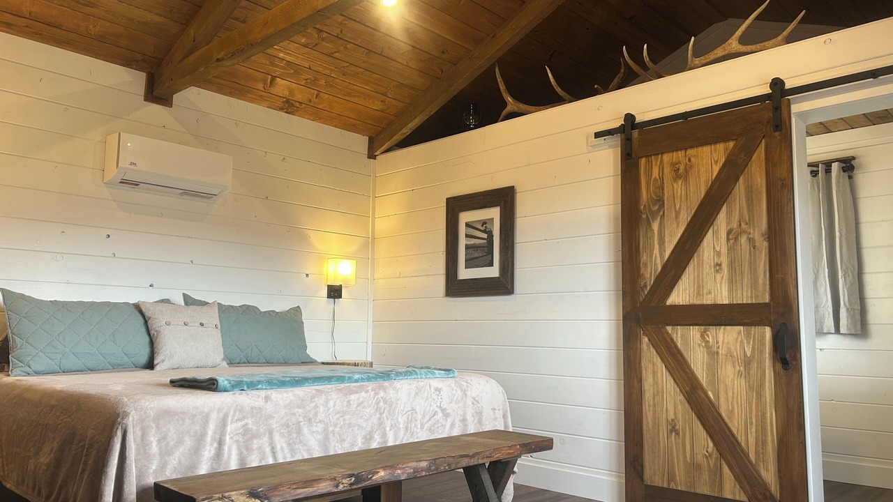 Photo of Bedroom in Clark