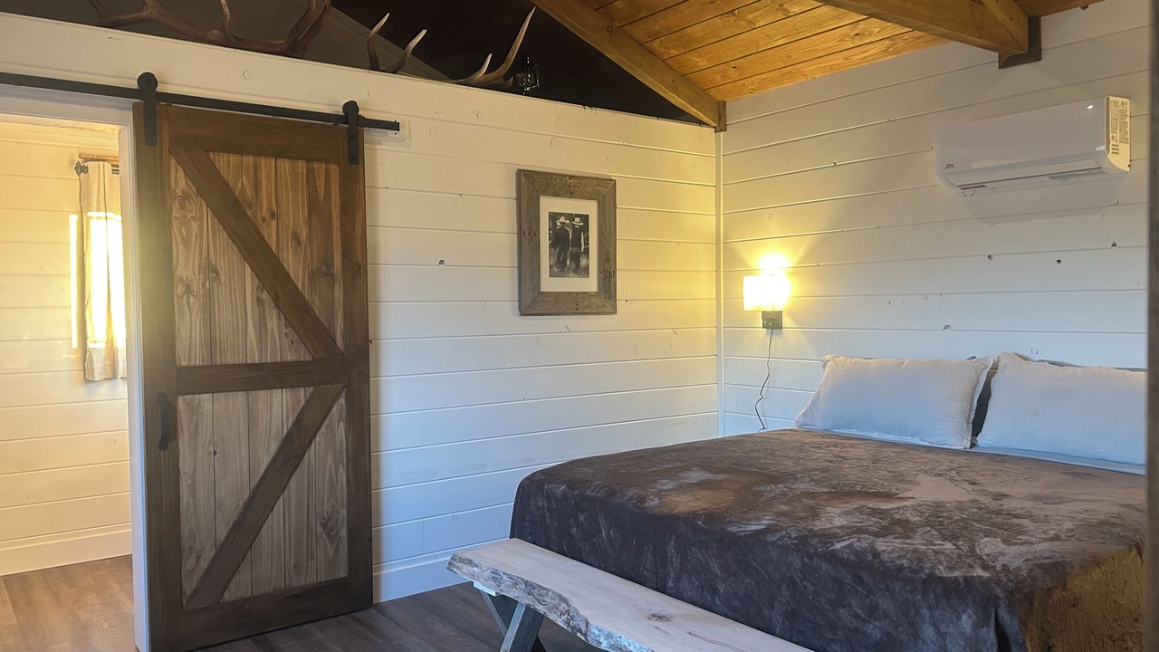 Photo of Bedroom in Clark