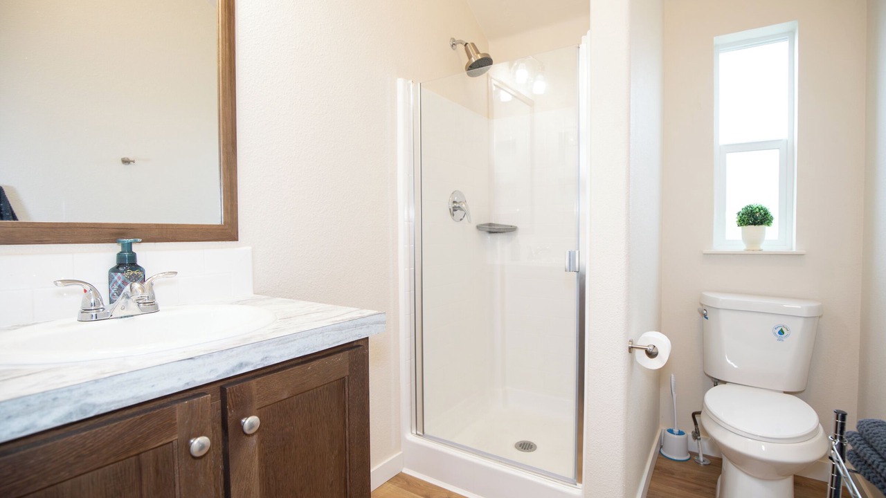 Photo of Bathroom in Lincoln County