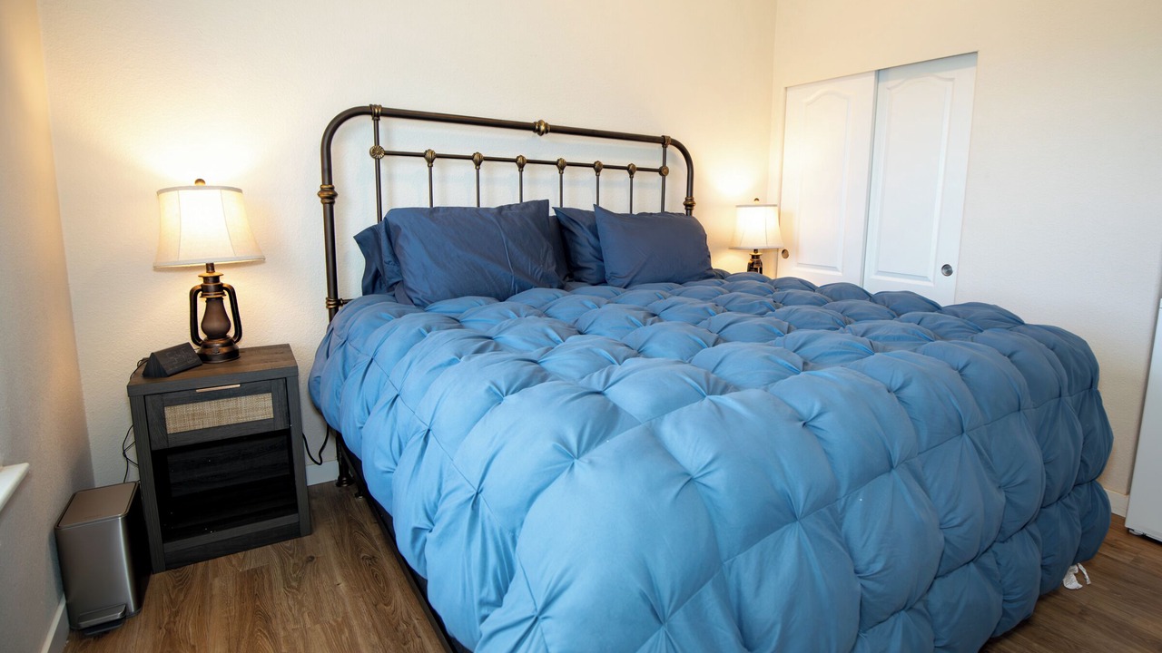 Photo of Bedroom in Lincoln County
