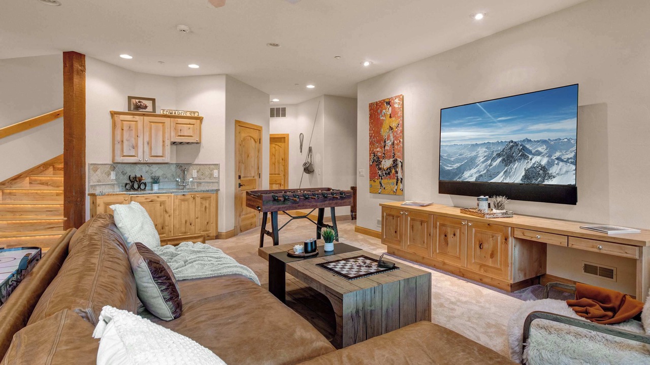 Photo of Livingroom in North Gros Ventre