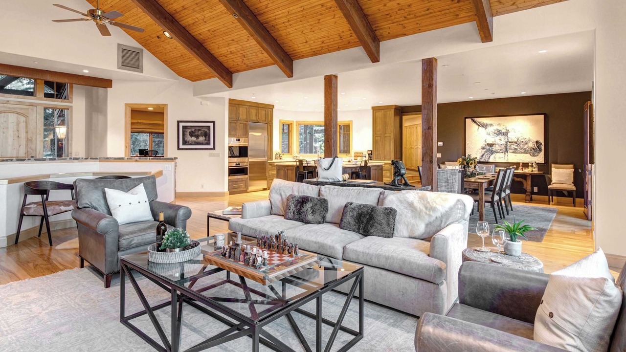 Photo of Livingroom in North Gros Ventre