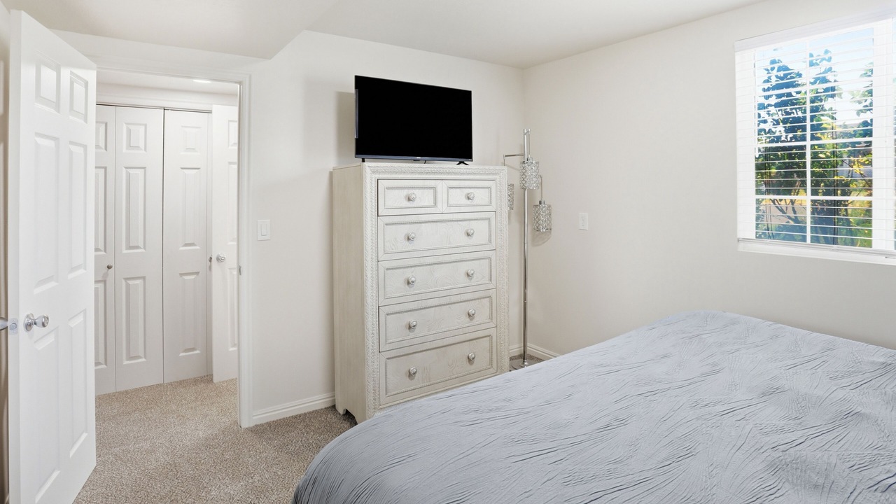 Photo of Bedroom in Roy