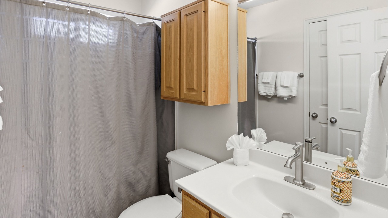 Photo of Bathroom in Roy