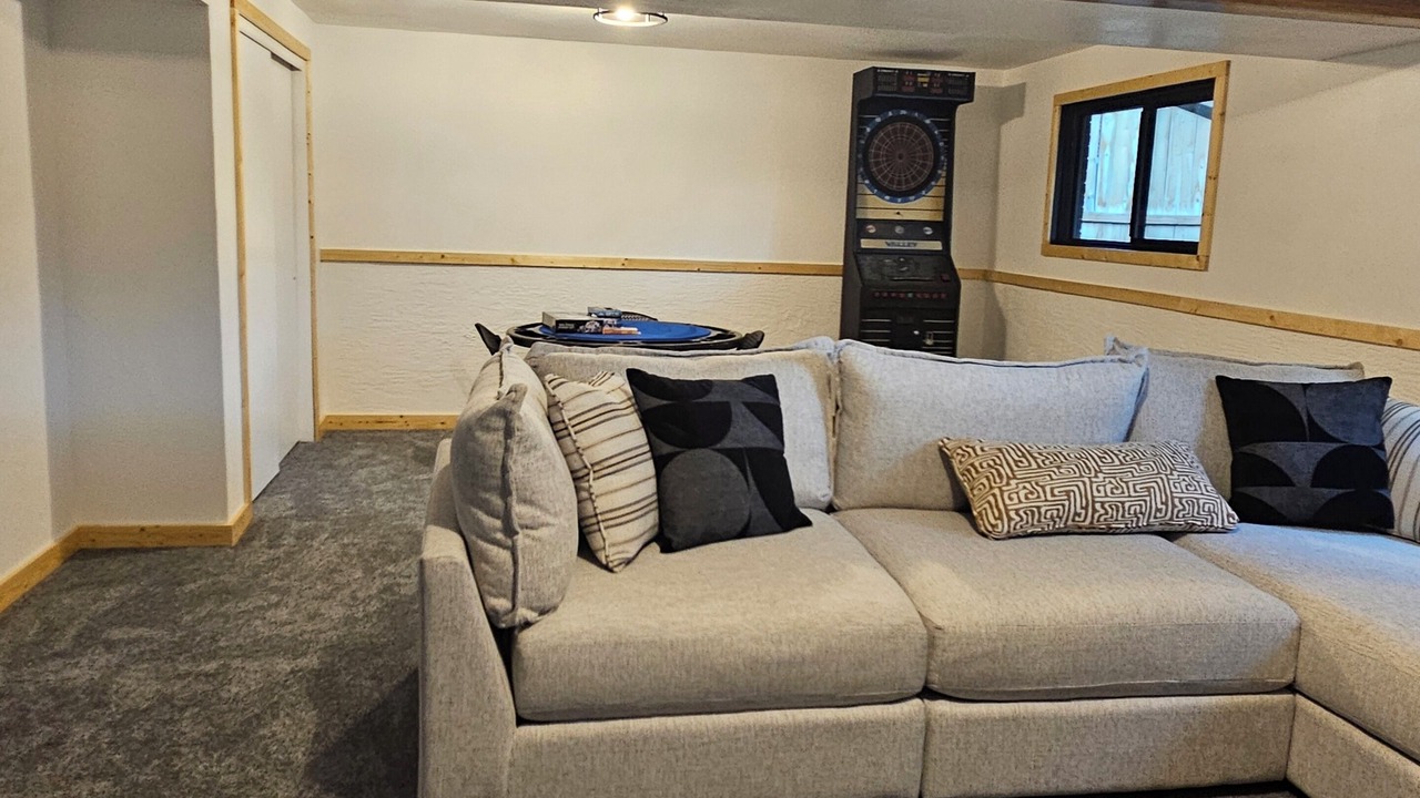 Photo of Livingroom in Laramie