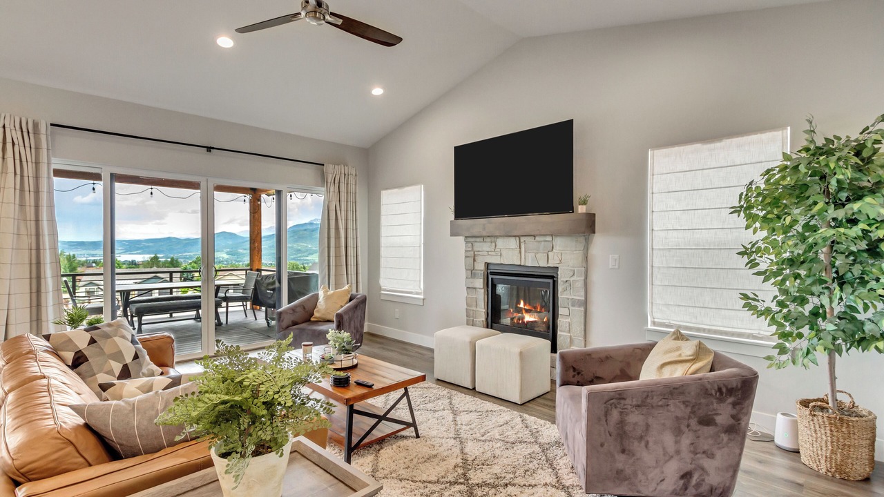 Photo of Livingroom in Wolf Creek