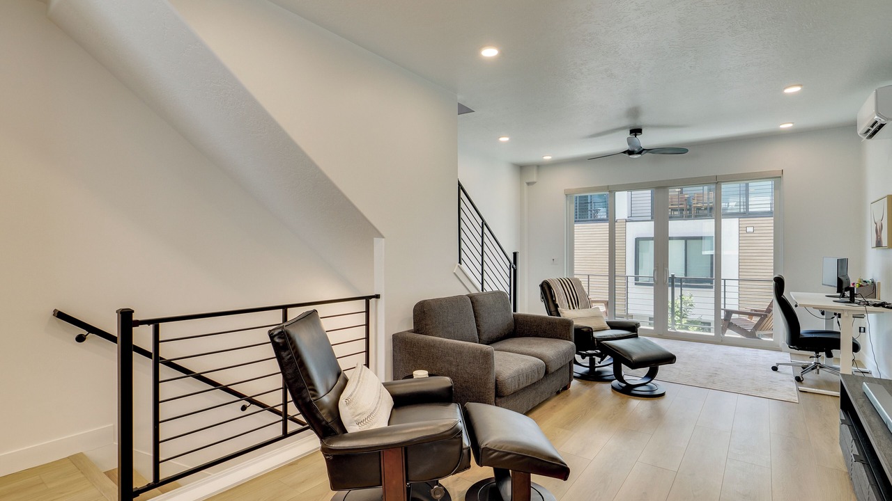 Photo of Livingroom in Millcreek