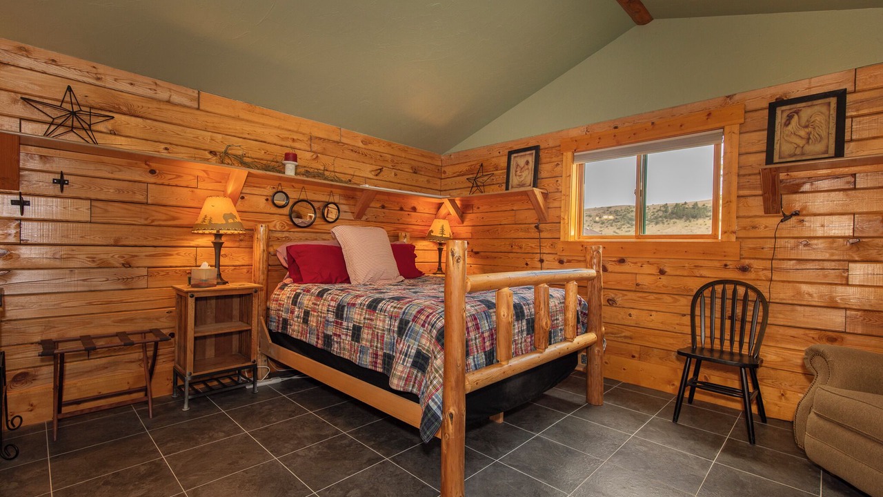 Photo of Bedroom in Absarokee