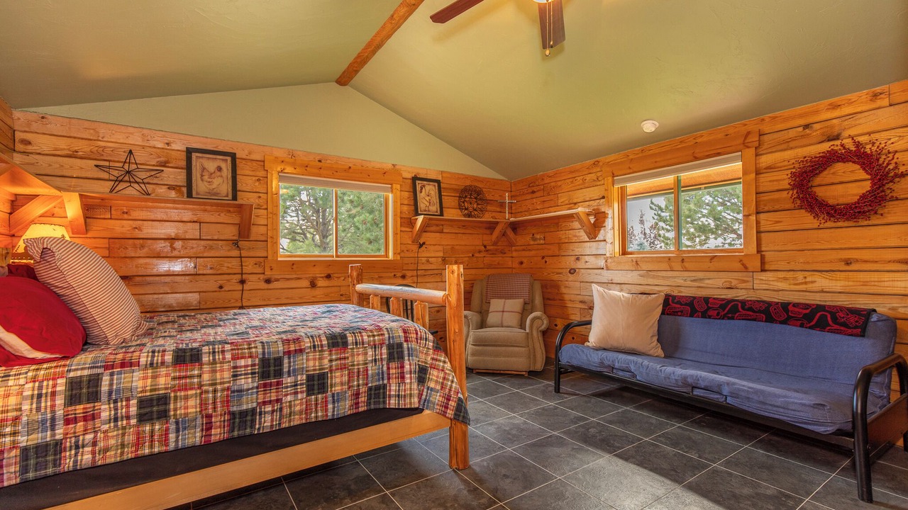 Photo of Bedroom in Absarokee
