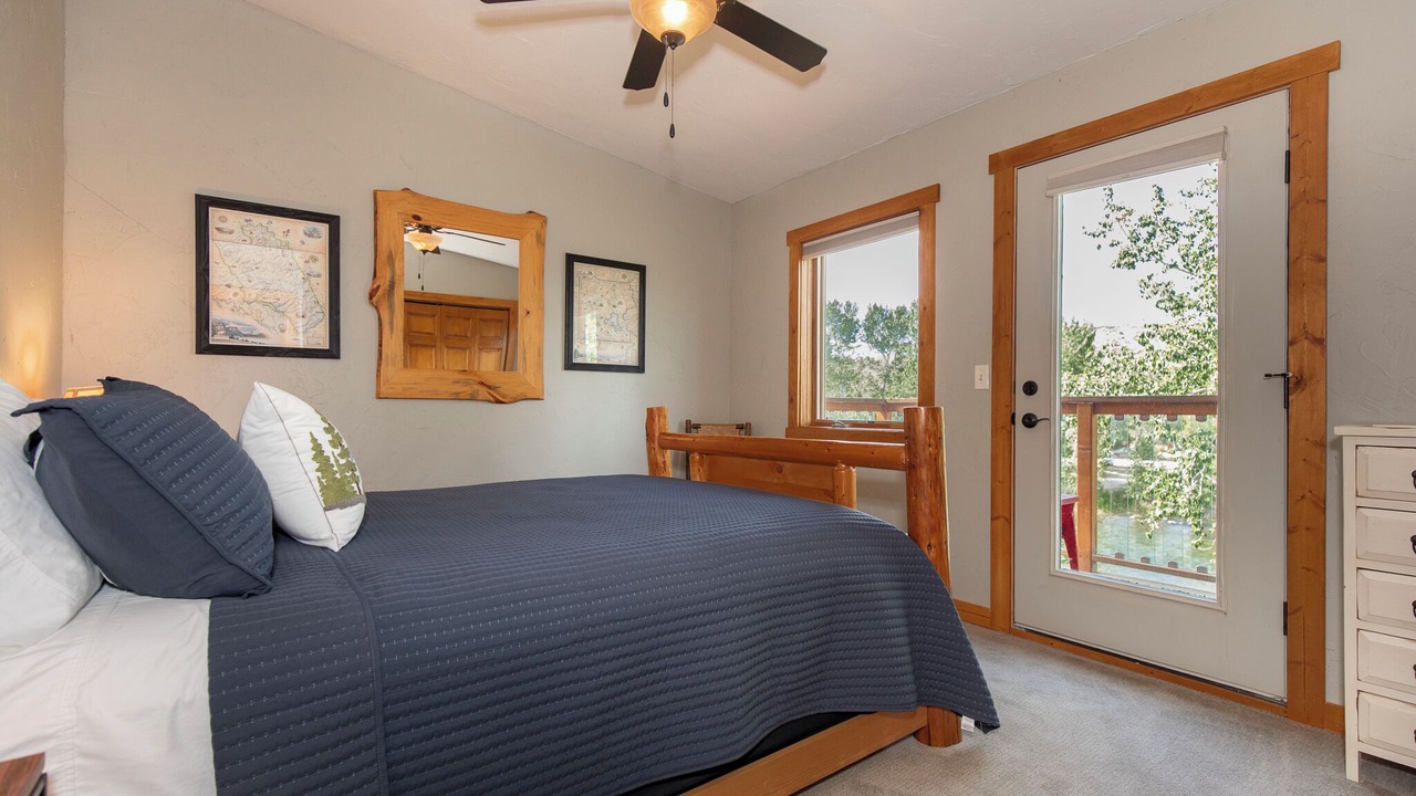 Photo of Bedroom in Absarokee