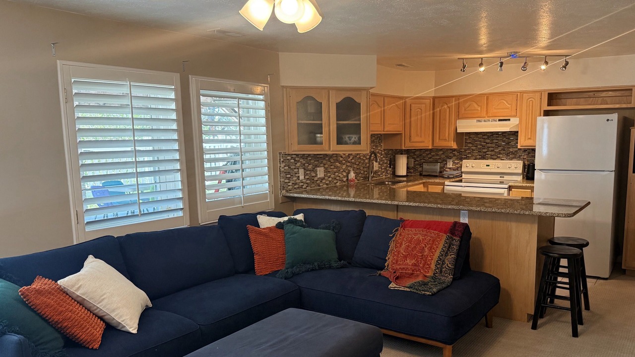 Photo of Livingroom in Ogden