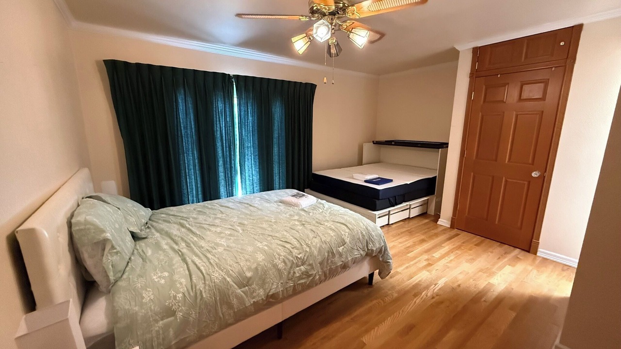 Photo of Bedroom in Enumclaw