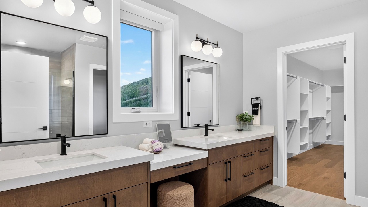 Photo of Bathroom in Hideout