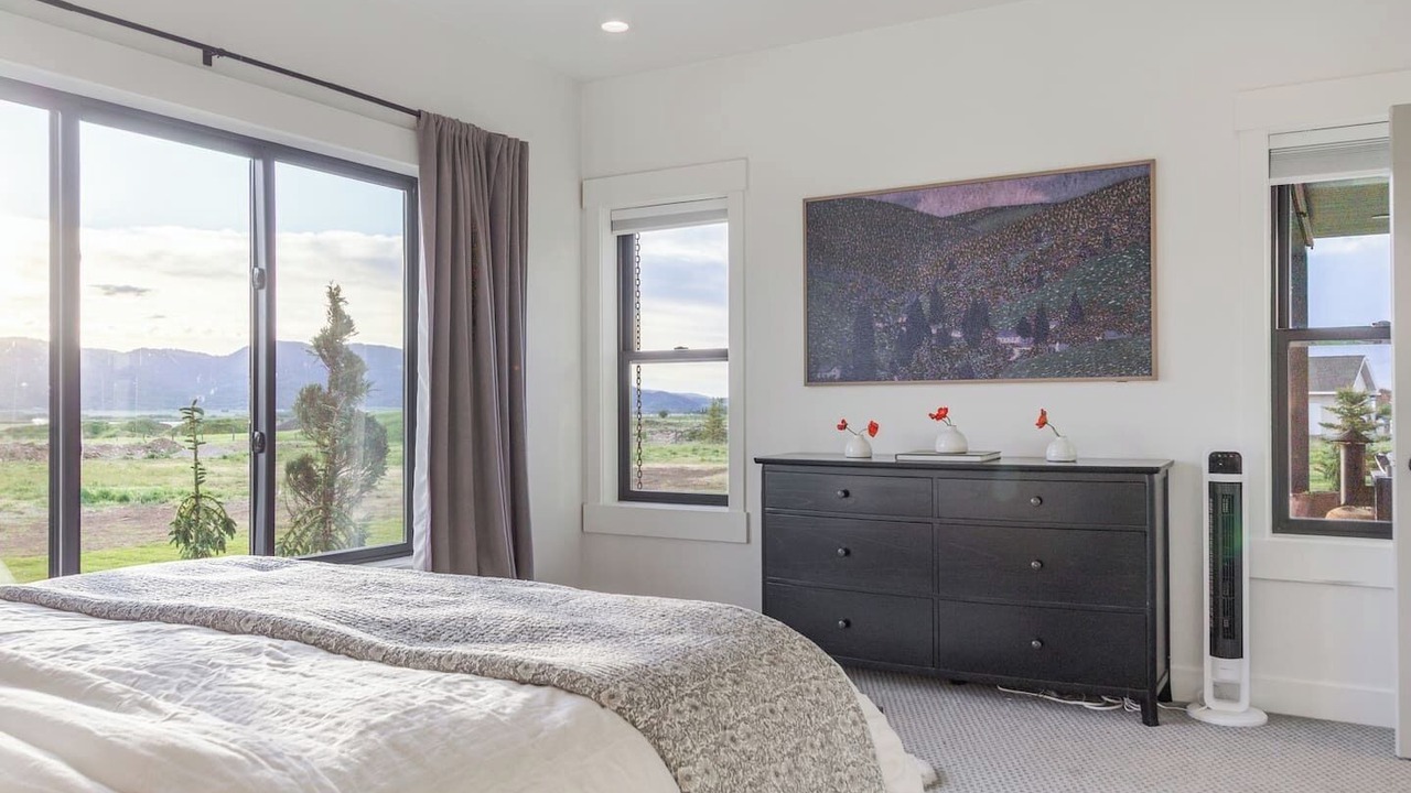 Photo of Bedroom in Victor