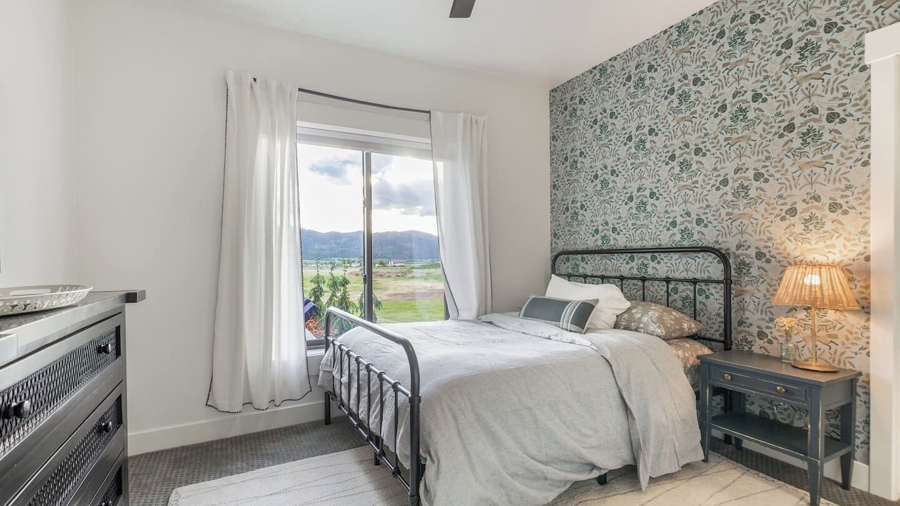 Photo of Bedroom in Victor