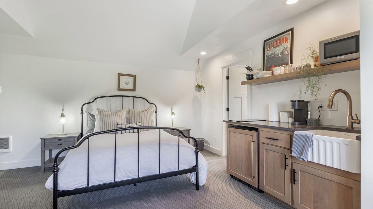 Photo of Bedroom in Victor