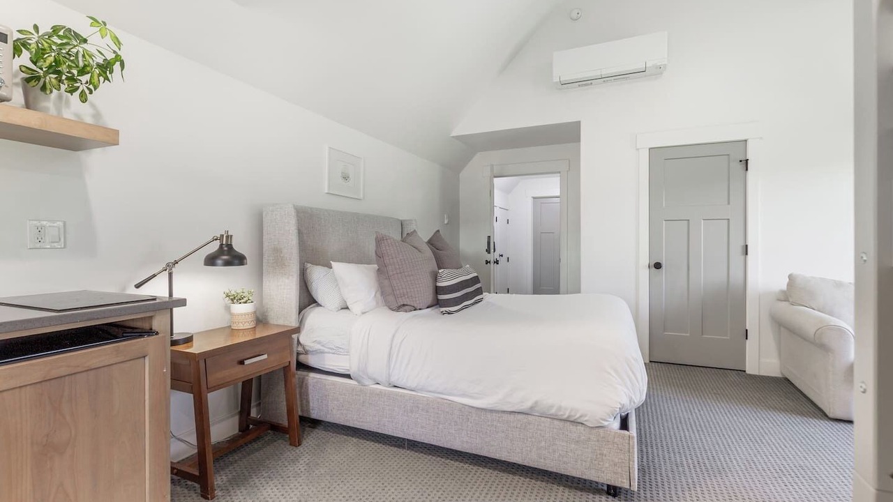 Photo of Bedroom in Victor