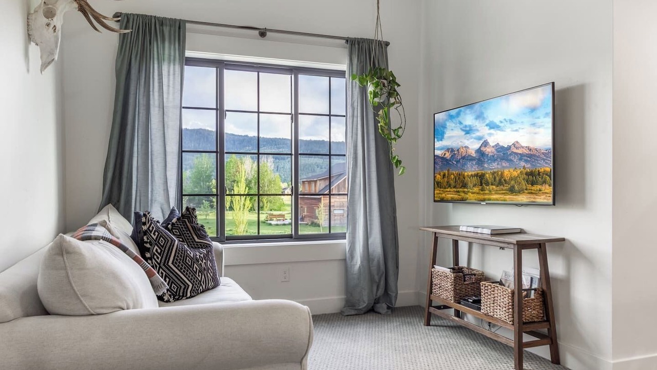 Photo of Livingroom in Victor