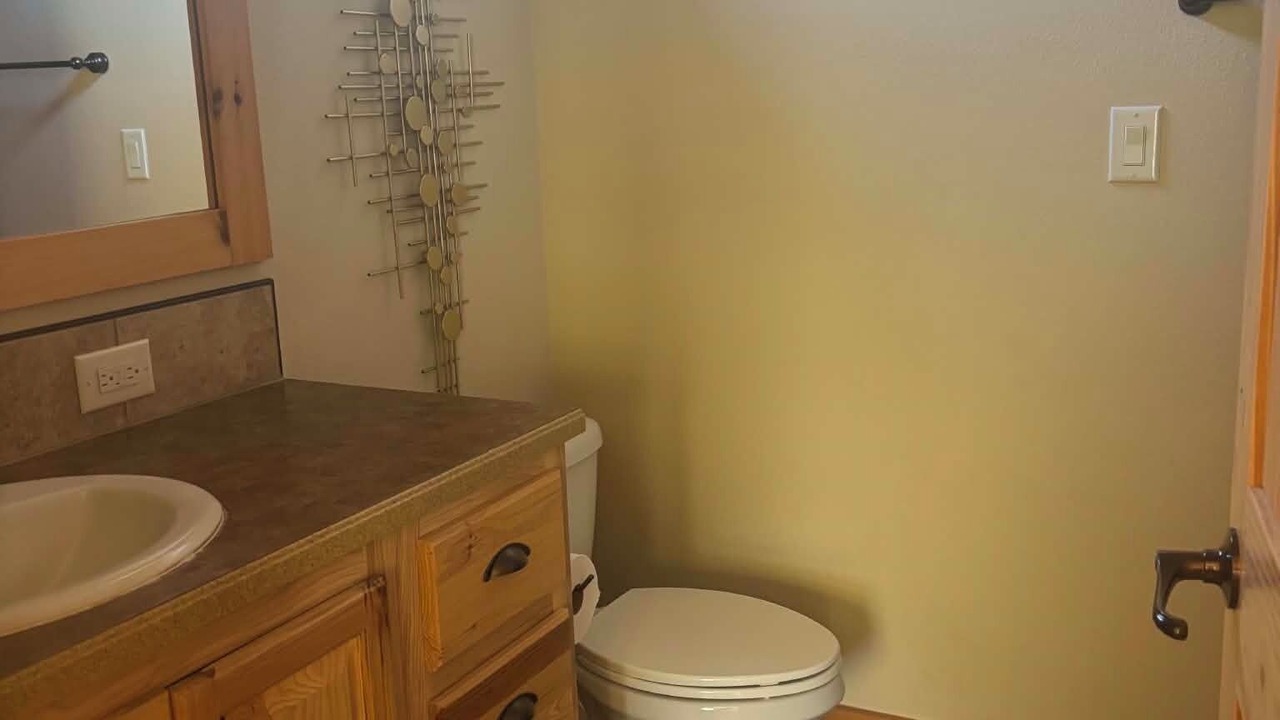 Photo of Bathroom in Gardiner