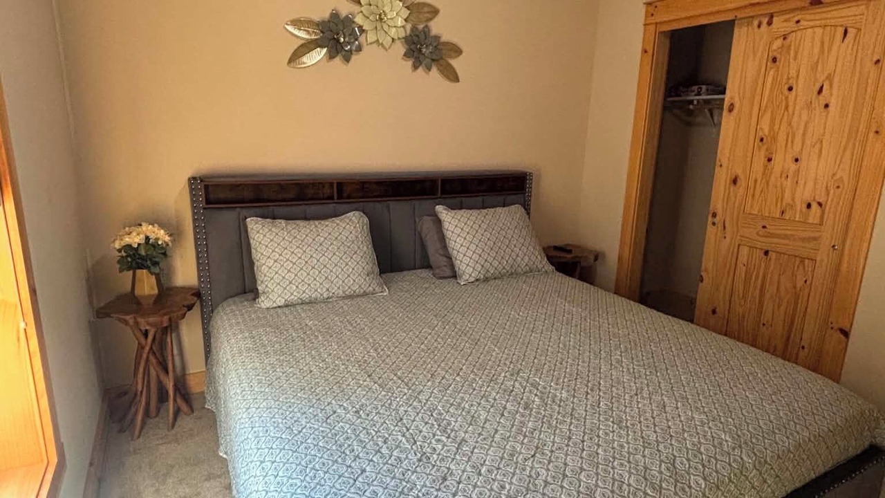 Photo of Bedroom in Gardiner
