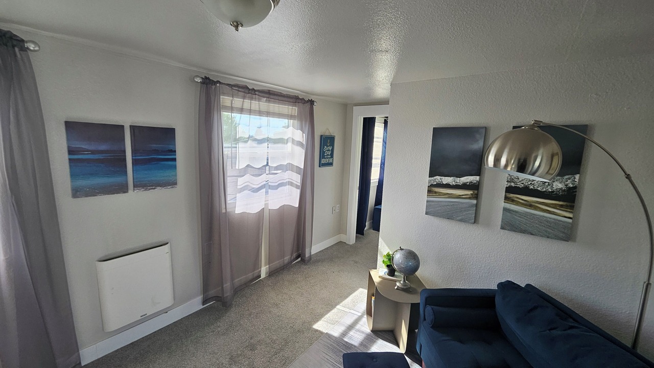 Photo of Livingroom in Hilltop