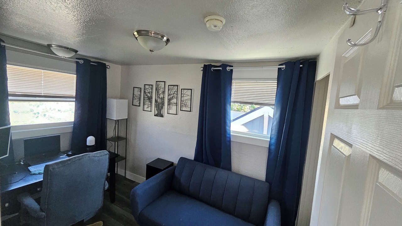 Photo of Livingroom in Hilltop