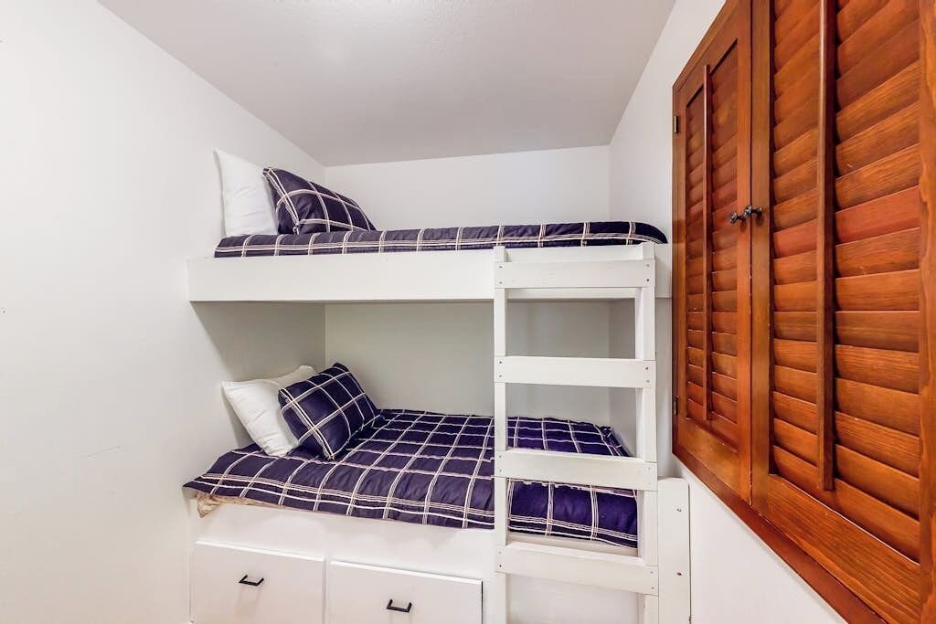 Photo of Bedroom in Elkhorn Village