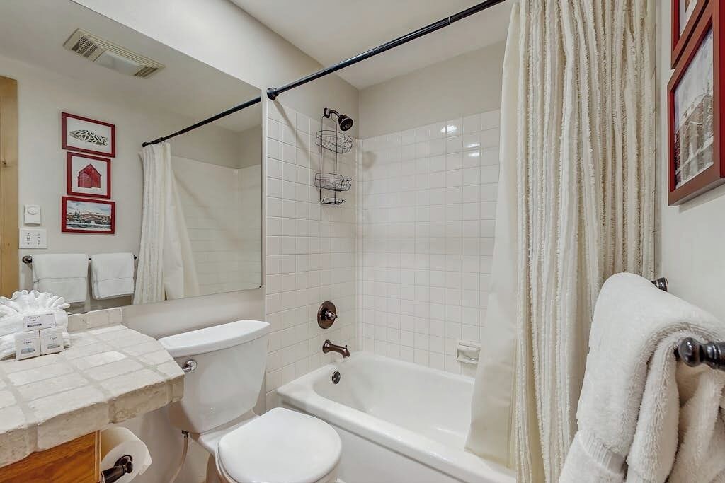 Photo of Bathroom in Elkhorn Village