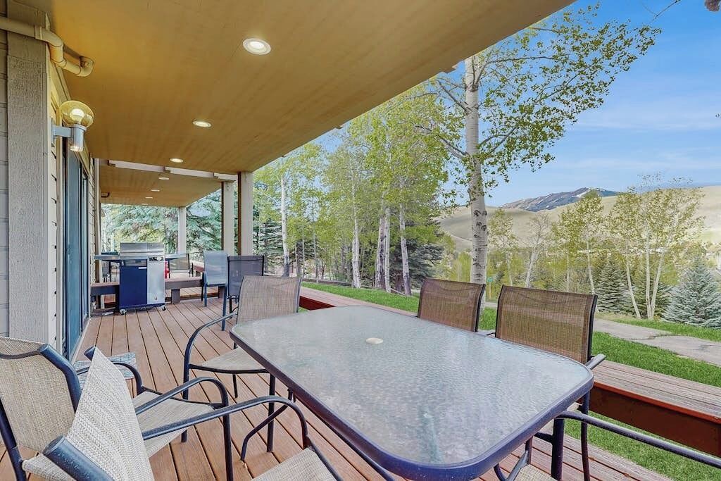 Photo of Outdoor in Elkhorn Village