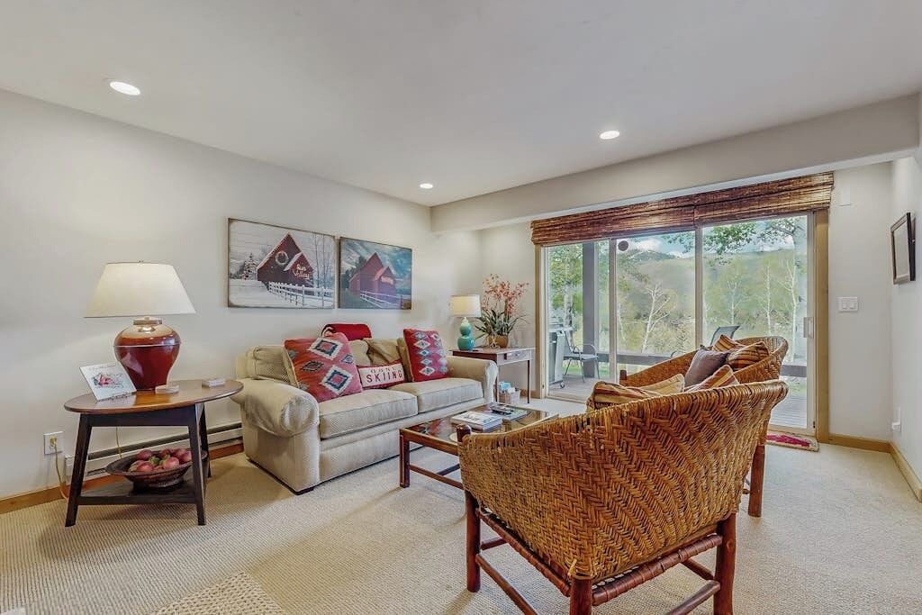 Photo of Livingroom in Elkhorn Village