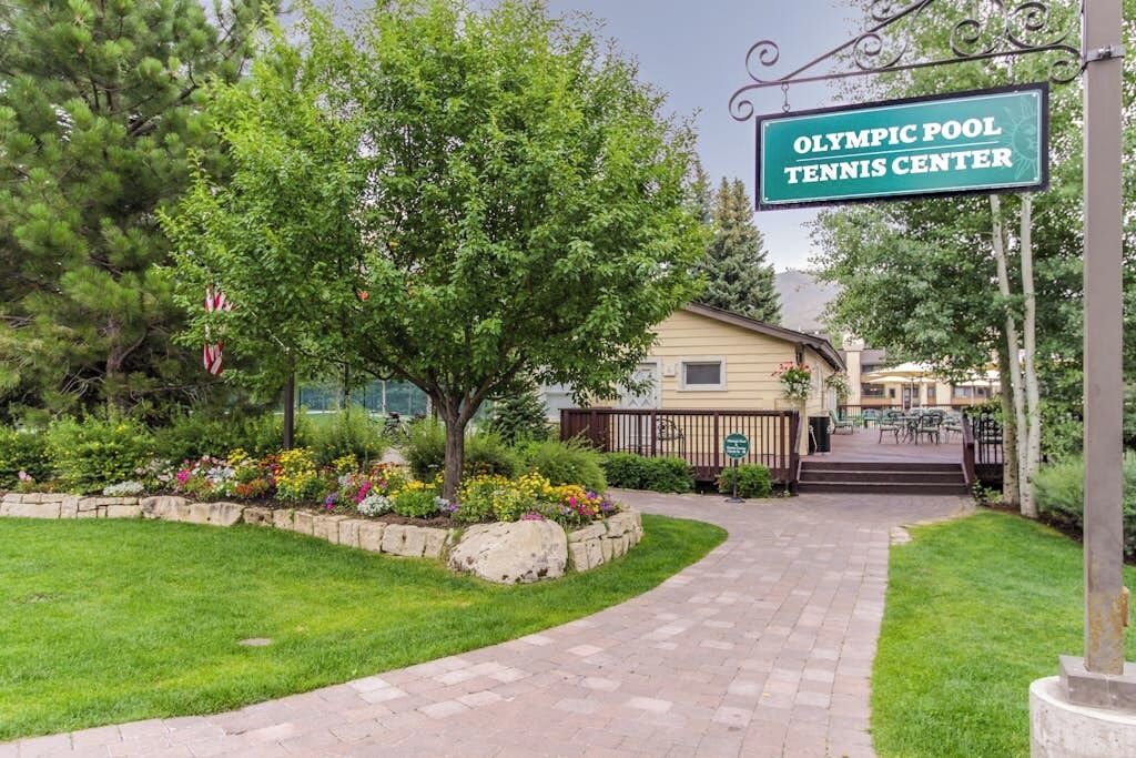 Photo of Outdoor in Elkhorn