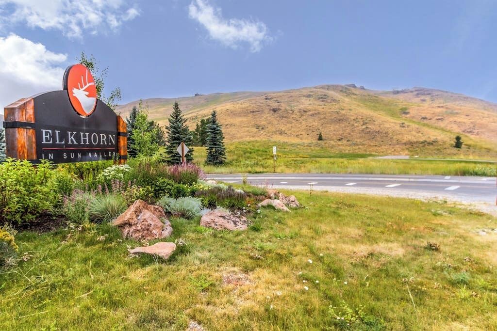 Photo of Outdoor in Elkhorn Village