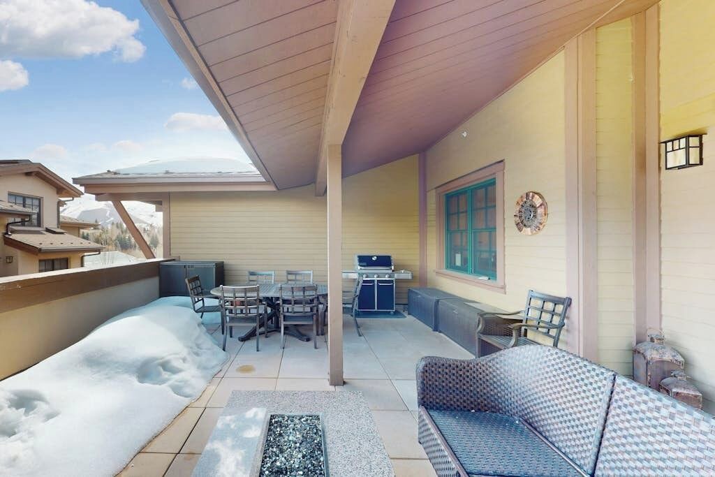 Photo of Outdoor in Elkhorn Village