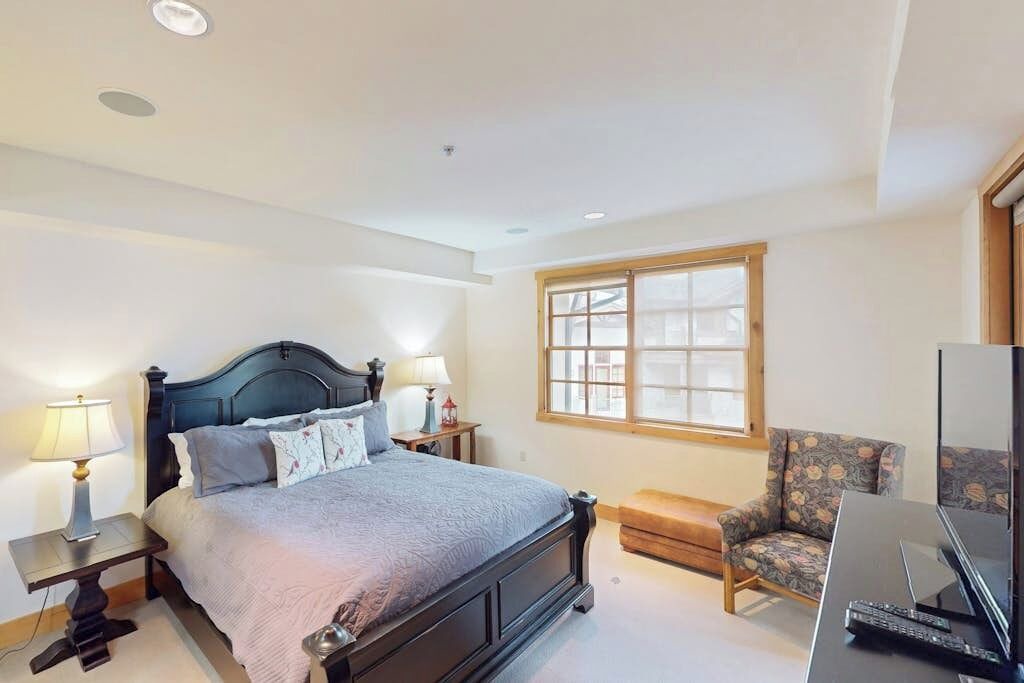 Photo of Bedroom in Elkhorn Village