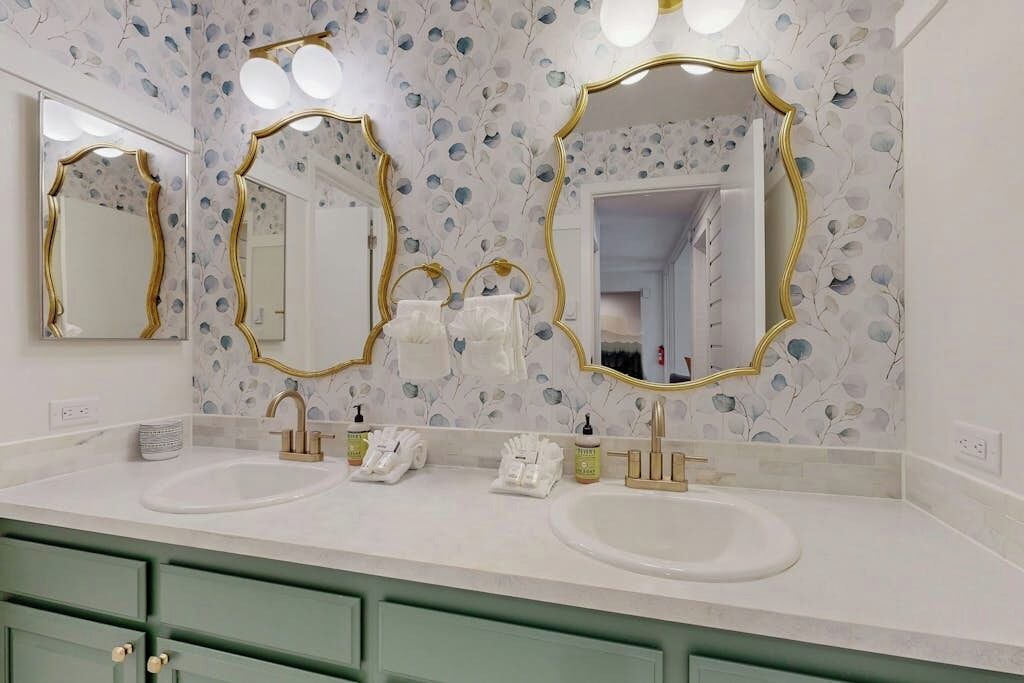Photo of Bathroom in Elkhorn Village