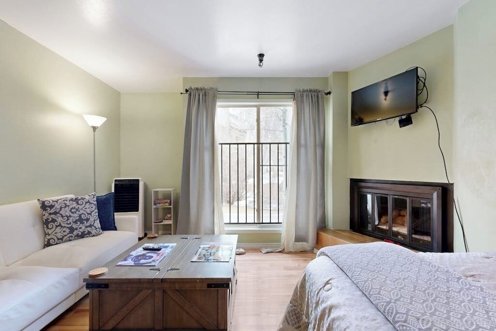 Photo of Bedroom in Elkhorn Village